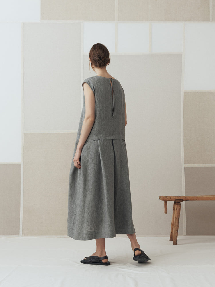 
                  
                    Pale Green Sleeveless Dress
                  
                