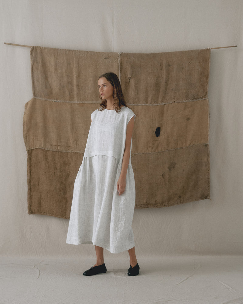 Light Grey Patterned Side Gathered Sleeveless Dress